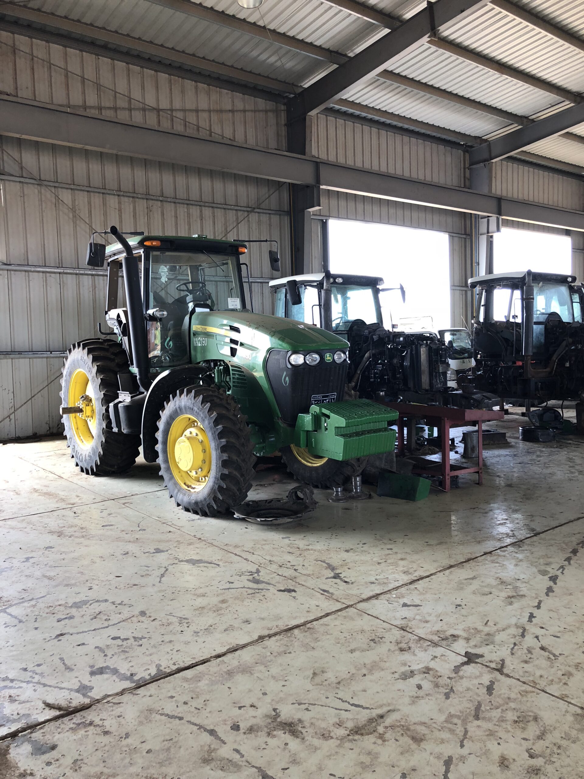 Tanzania: Overhaul and maintenance on tractors